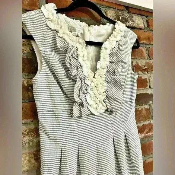 London Times Seersucker Ruffled Dress Size 4 - Picture 3 of 7